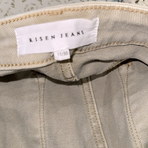 Risen Jeans size 11/30 raw hem high rise - Picture 5 of 8
